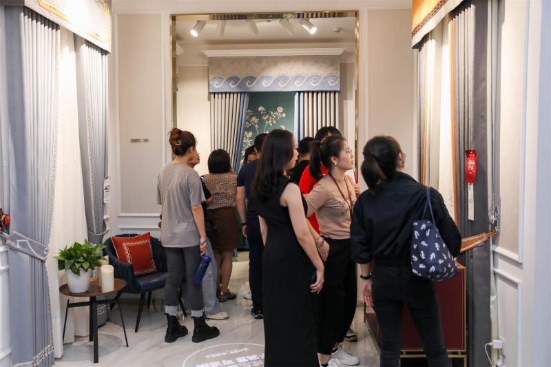 如魚得水烏海店開業，營業額破80萬